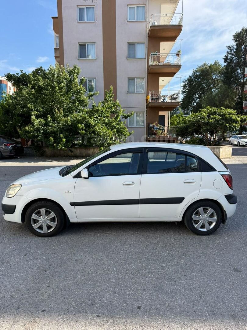 Sahibinden Kia Rio 1.5 CRDi EX Comfort 2007 Model İzmir 351.000 km Beyaz 7