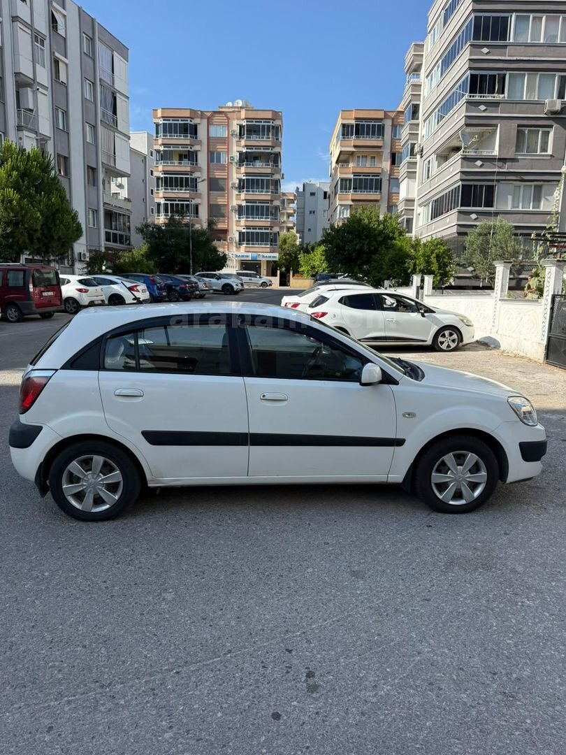 Sahibinden Kia Rio 1.5 CRDi EX Comfort 2007 Model İzmir 351.000 km Beyaz 5