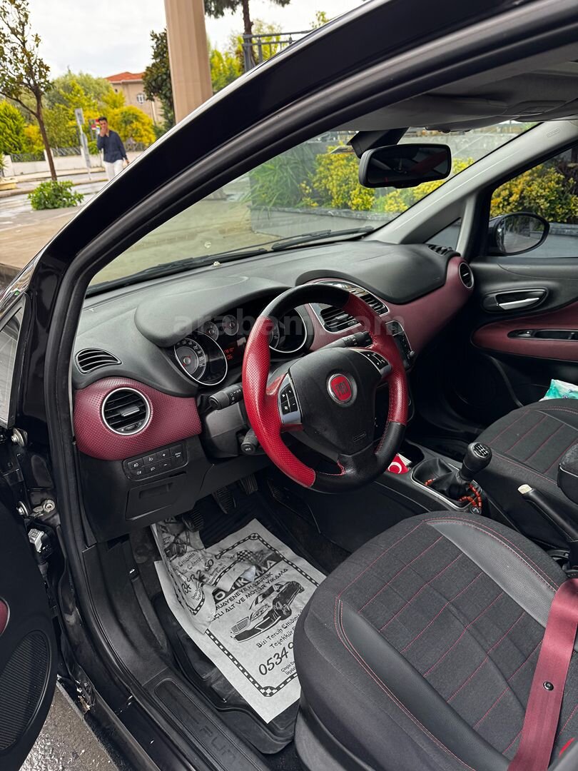 Sahibinden Fiat Punto EVO 1.3 Multijet Dynamic 2011 Model İstanbul 278.000 km Siyah 7