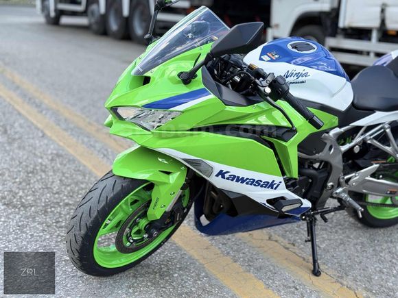Galeriden Kawasaki Ninja ZX-4RR 40. yıl 2024 Model Ankara 9.000 km