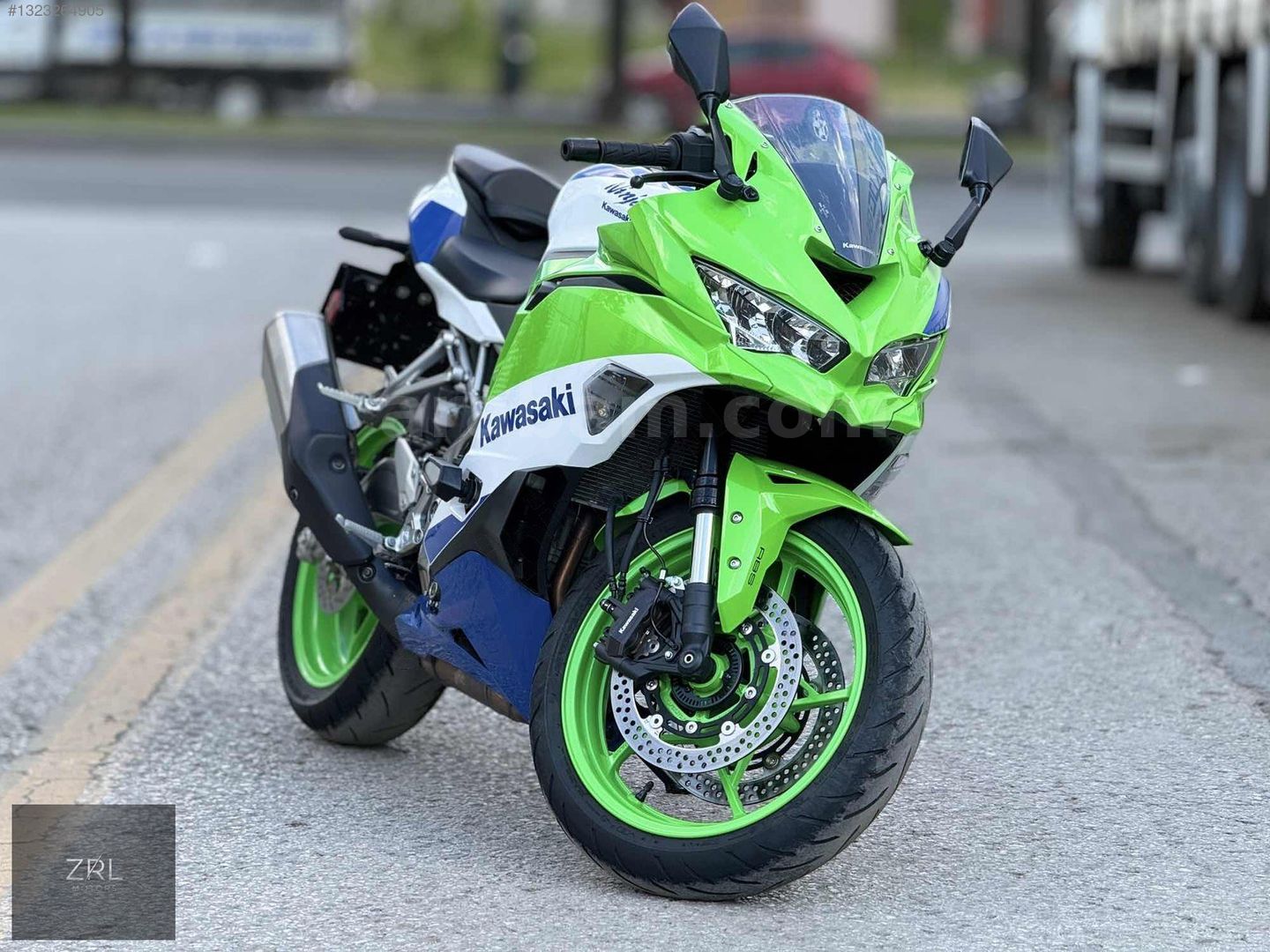 Galeriden Kawasaki Ninja ZX-4RR 40. yıl 2024 Model Ankara 9.000 km
