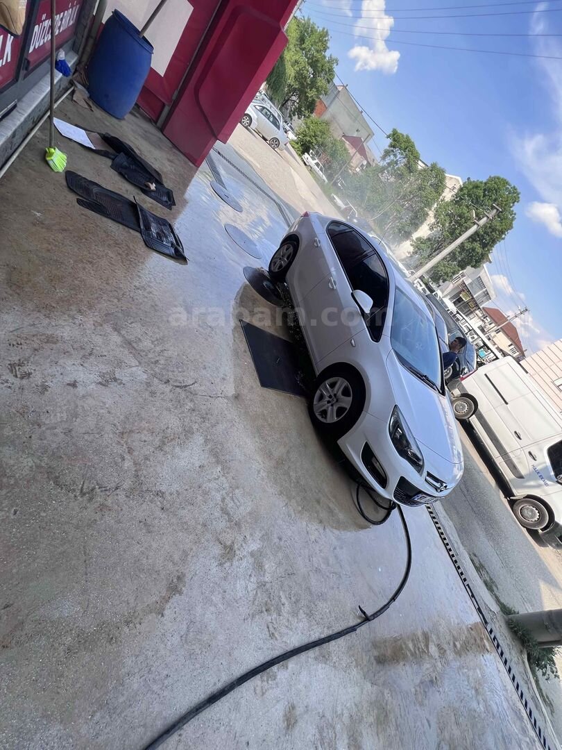 Sahibinden Opel Astra 1.6 Edition 2015 Model Düzce 160.000 km Beyaz 3