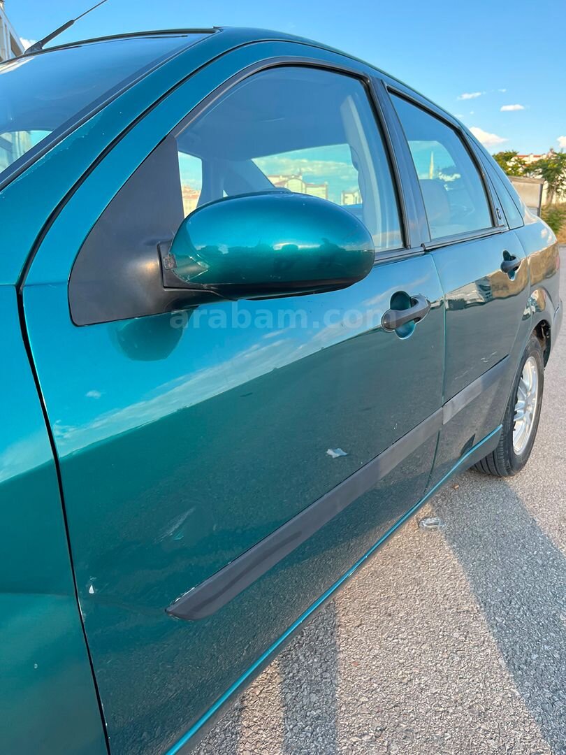 Sahibinden Ford Focus 1.6 Ghia 2000 Model Ankara 326.000 km Yeşil 6
