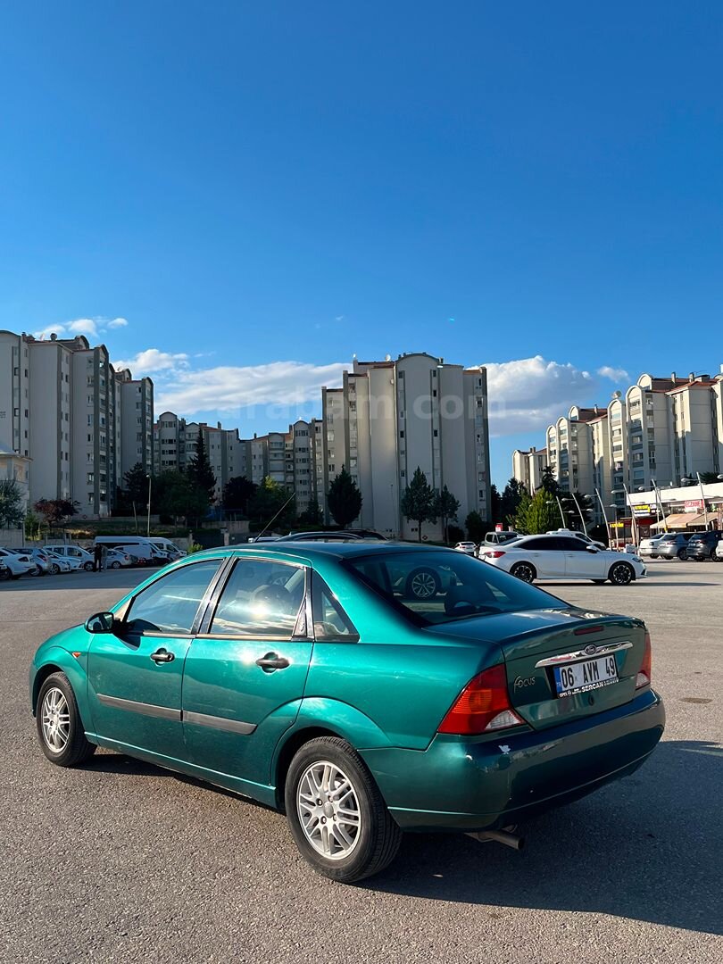 Sahibinden Ford Focus 1.6 Ghia 2000 Model Ankara 326.000 km Yeşil 4