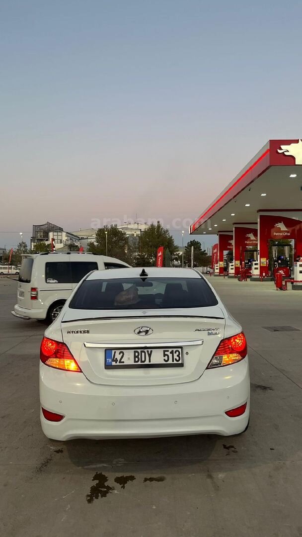 Sahibinden Hyundai Accent Blue 1.6 CRDI Prime 2012 Model Karaman 209.500 km Beyaz 4