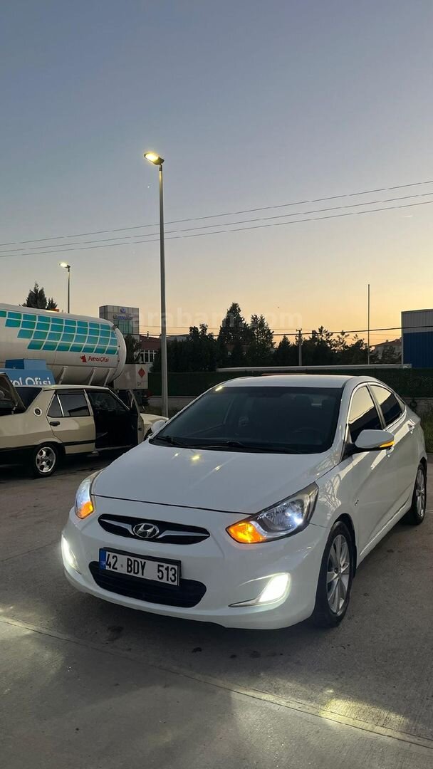 Sahibinden Hyundai Accent Blue 1.6 CRDI Prime 2012 Model Karaman 209.500 km Beyaz 3