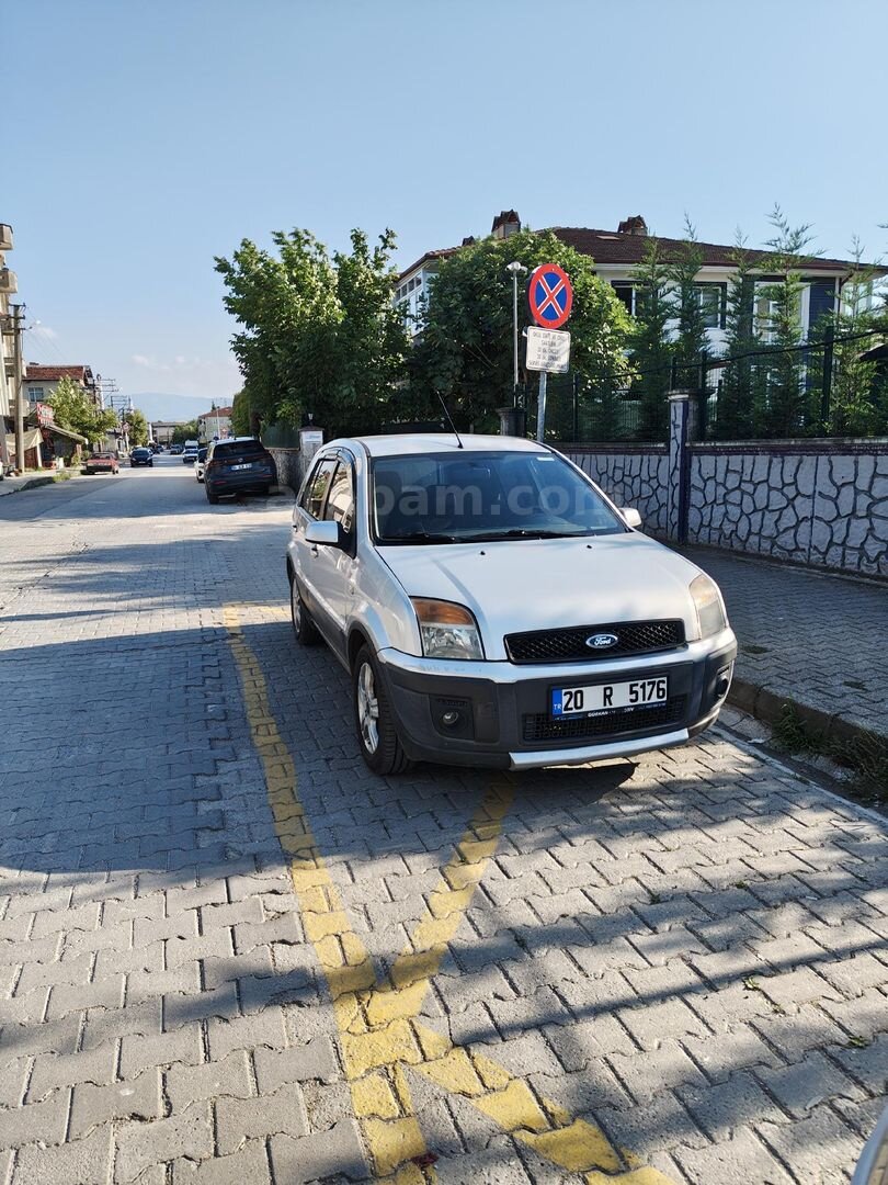 Sahibinden Ford Fusion 1.4 TDCi Urbanite 2009 Model Sakarya 150.000 km Gri 2