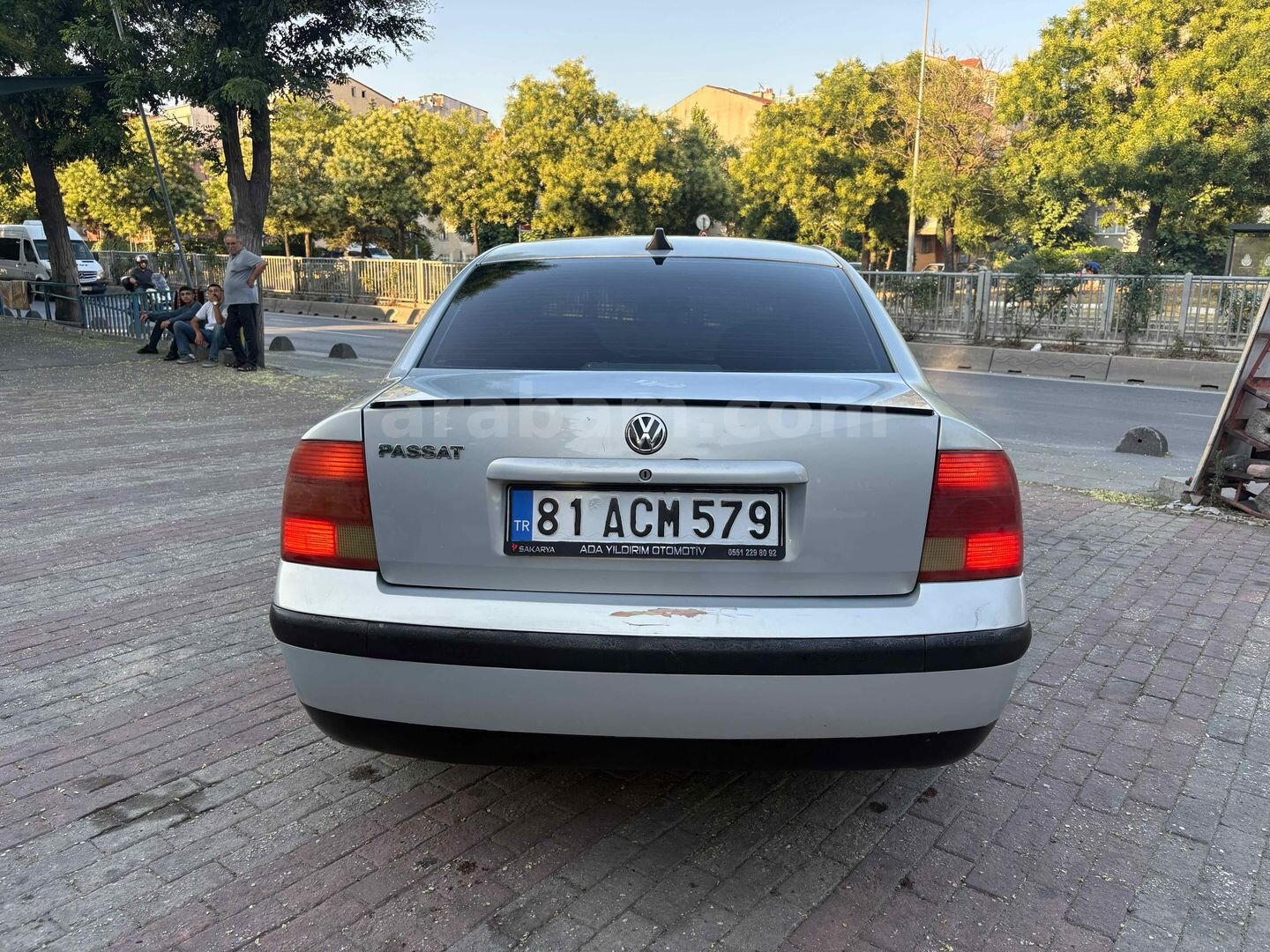 Galeriden Volkswagen Passat 1.8 Comfortline 2000 Model İstanbul 445.000 km Gri 7
