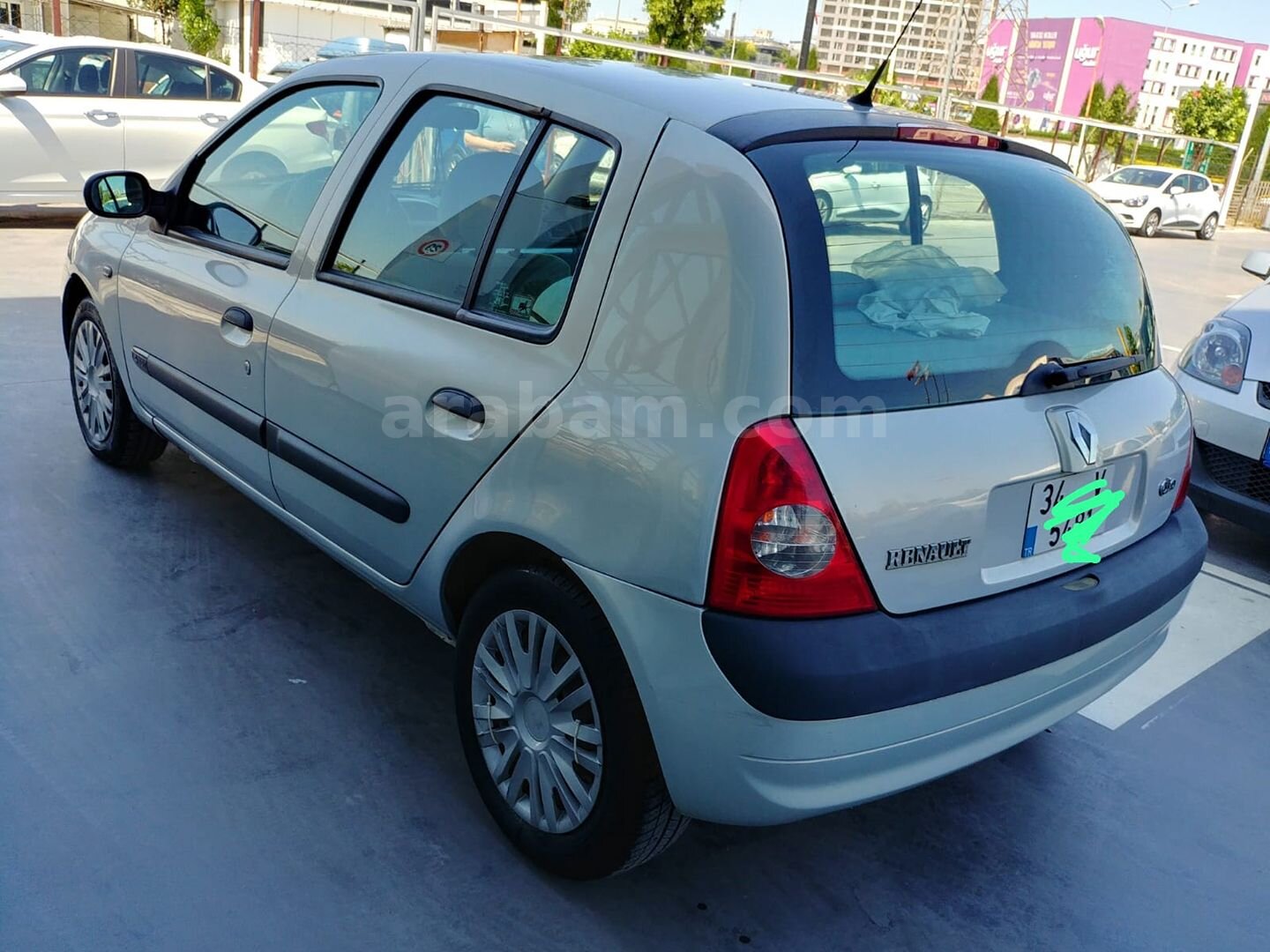 Sahibinden Renault Clio 1.4 Privilege 2003 Model İstanbul 105.000 km Gri 4