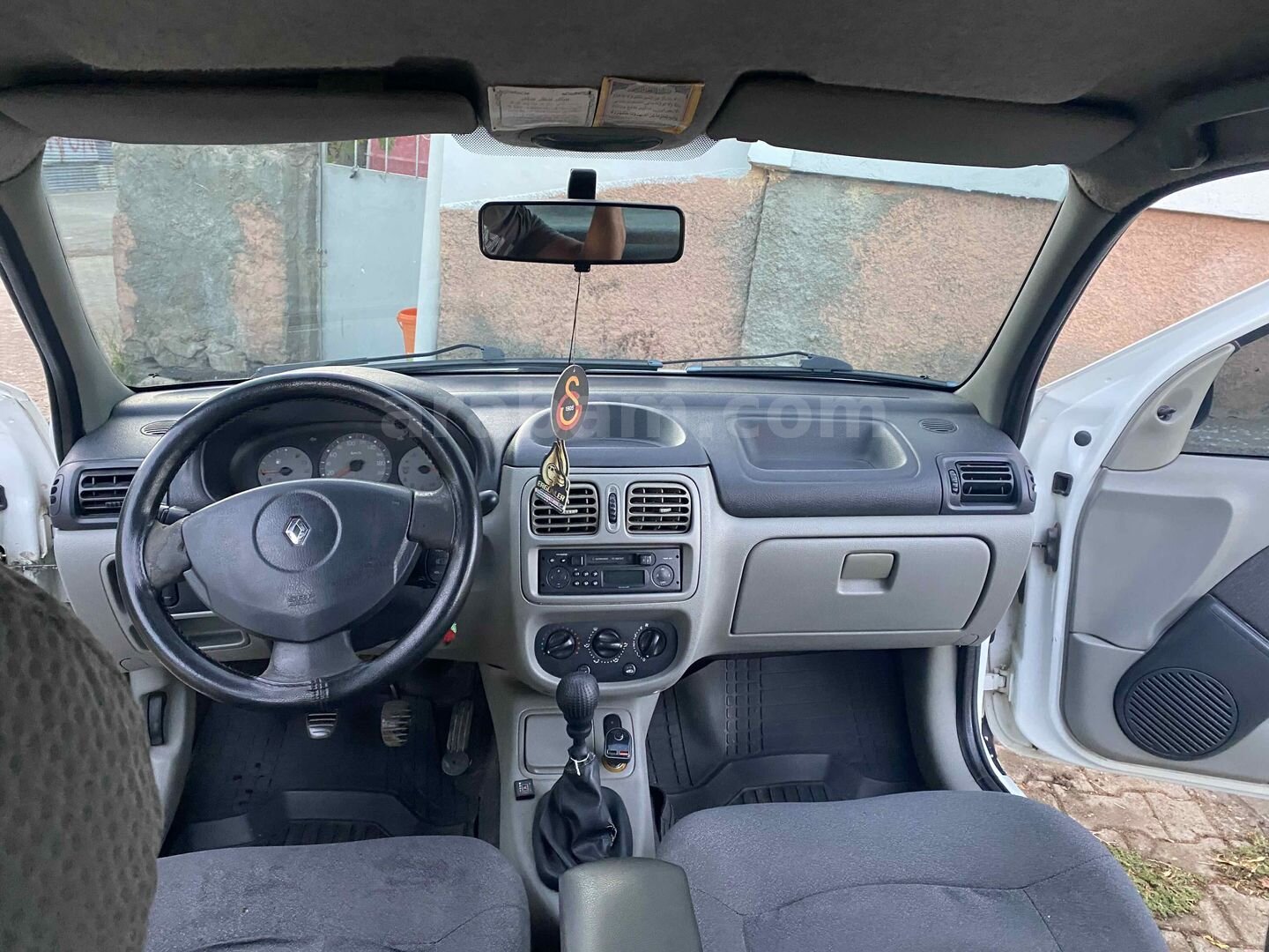 Sahibinden Renault Clio 1.4 Alize 2005 Model Bingöl 237.000 km Beyaz 7