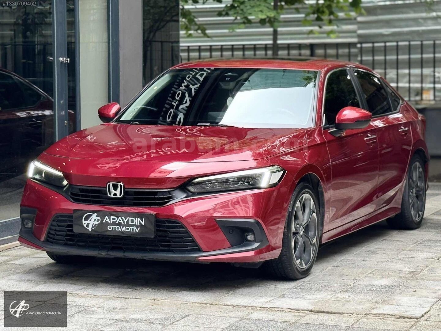 Galeriden Honda Civic 1.5 i-VTEC Eco Executive Plus 2023 Model İstanbul 65.750 km Kırmızı 3