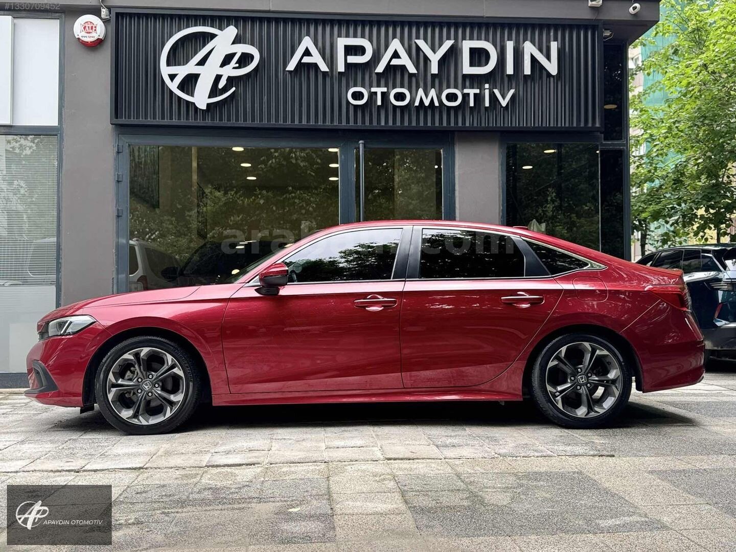 Galeriden Honda Civic 1.5 i-VTEC Eco Executive Plus 2023 Model İstanbul 65.750 km Kırmızı 4