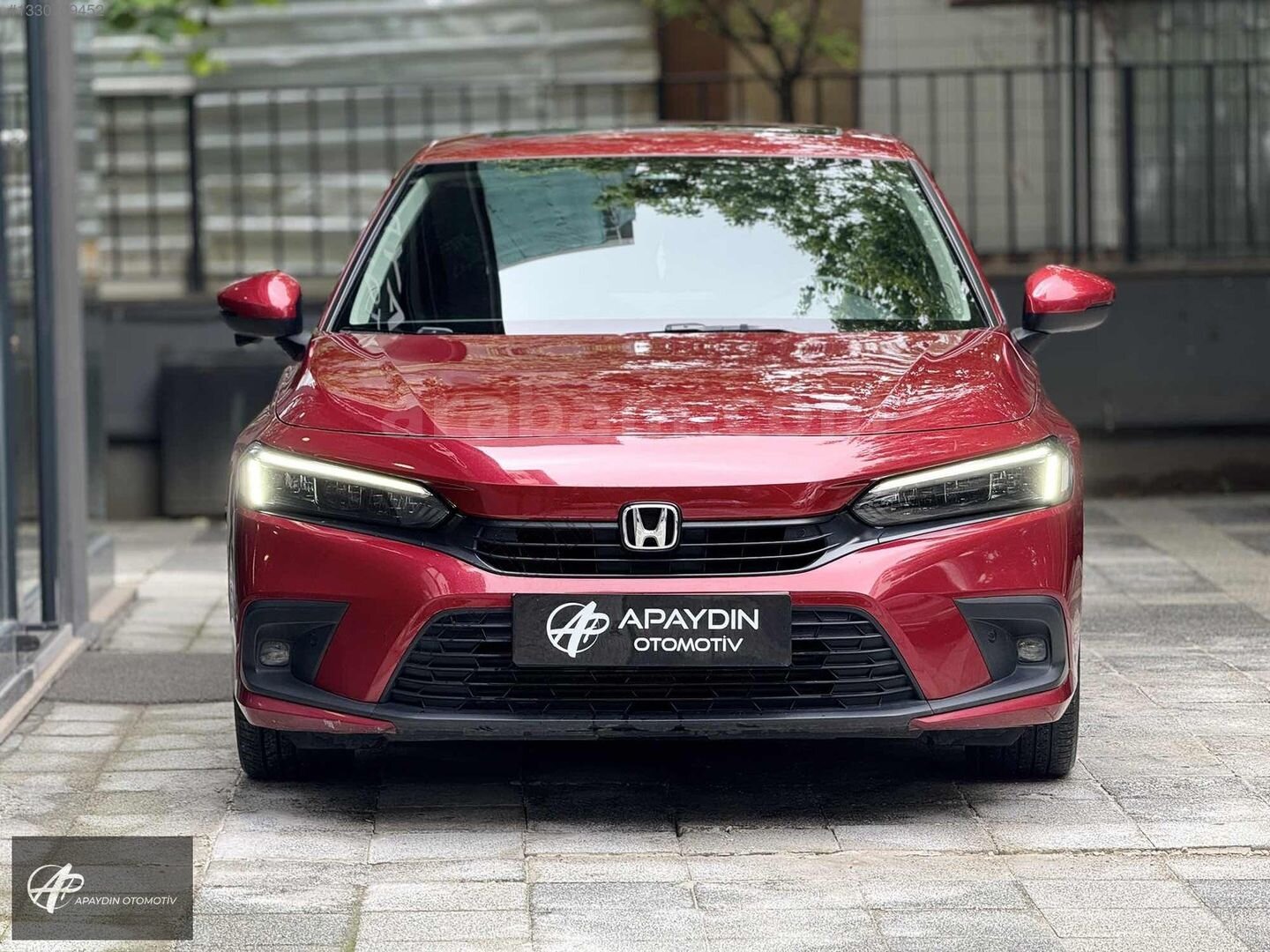 Galeriden Honda Civic 1.5 i-VTEC Eco Executive Plus 2023 Model İstanbul 65.750 km Kırmızı 2