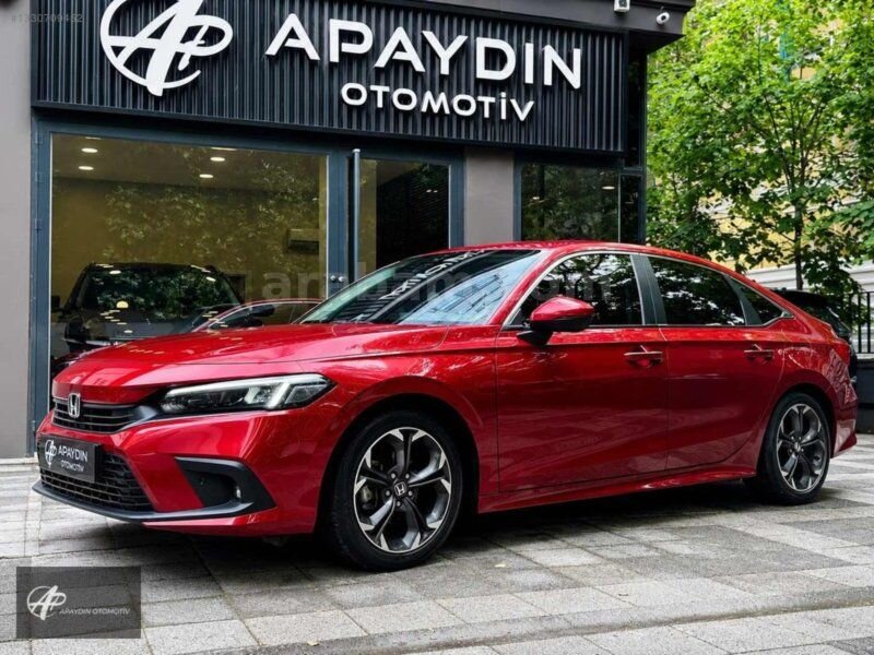 Galeriden Honda Civic 1.5 i-VTEC Eco Executive Plus 2023 Model İstanbul 65.750 km Kırmızı