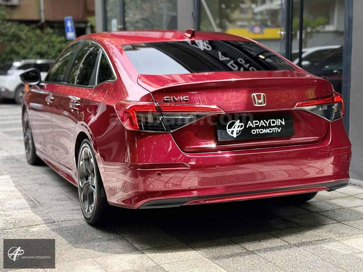 Galeriden Honda Civic 1.5 i-VTEC Eco Executive Plus 2023 Model İstanbul 65.750 km Kırmızı 5