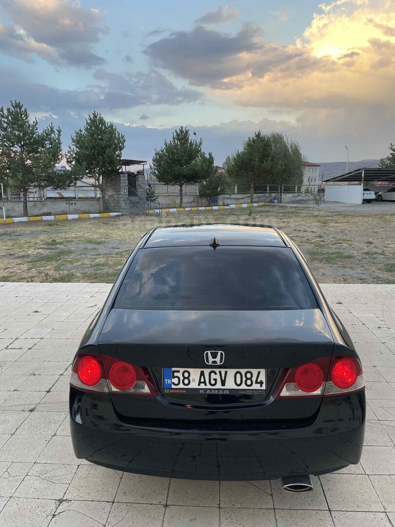 Sahibinden Honda Civic 1.6i VTEC Dream 2009 Model Sivas 282.000 km Siyah 6