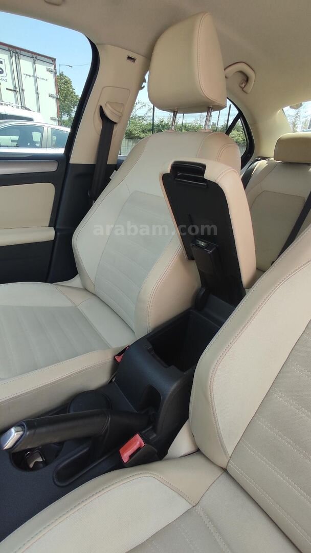 Sahibinden Volkswagen Jetta 1.6 TDi Comfortline 2013 Model İstanbul 189.000 km Siyah 7