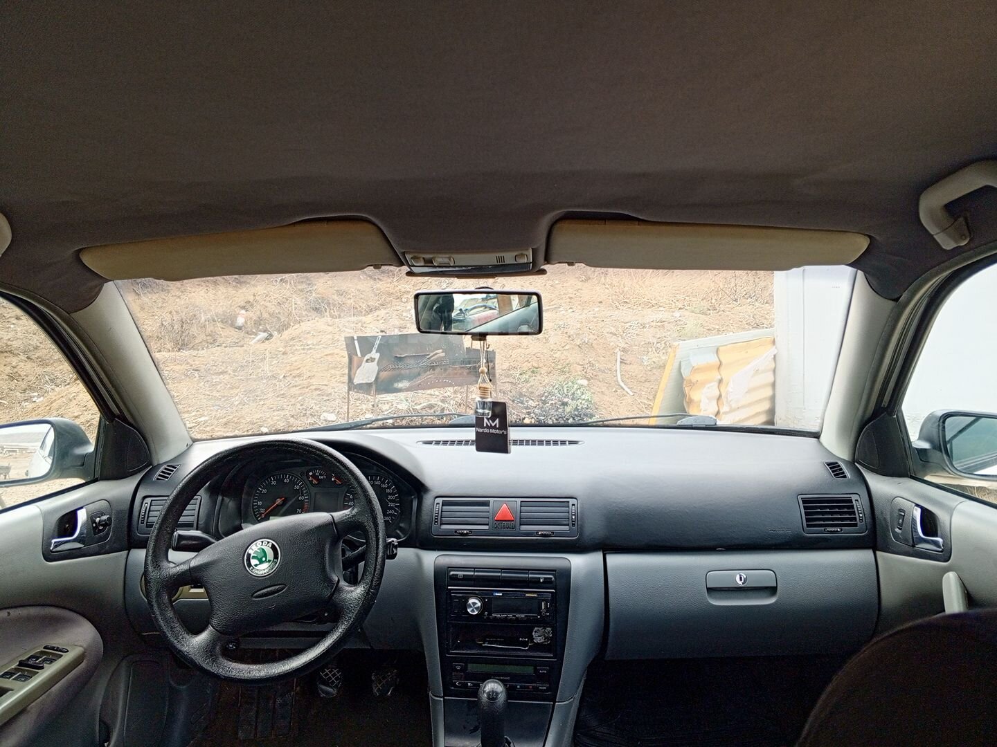 Sahibinden Skoda Octavia 1.6 GLX 2000 Model Ankara 320.000 km Beyaz 6