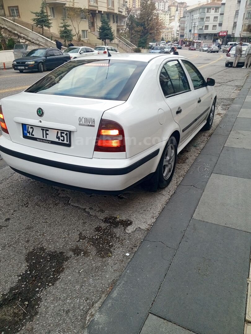 Sahibinden Skoda Octavia 1.6 GLX 2000 Model Ankara 320.000 km Beyaz 2