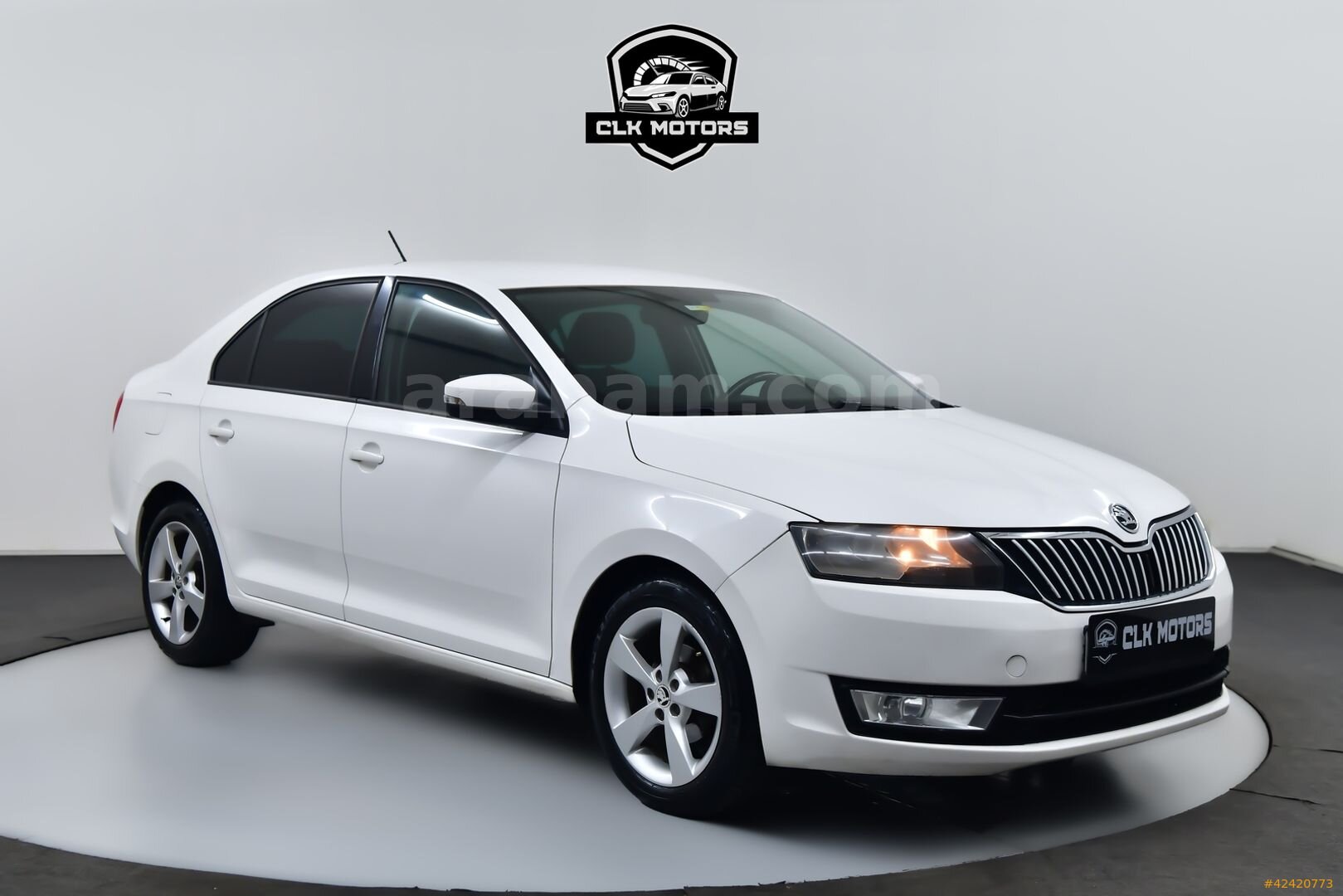 Galeriden Skoda Rapid 1.4 TDI Style 2015 Model İstanbul 165.000 km Beyaz 1