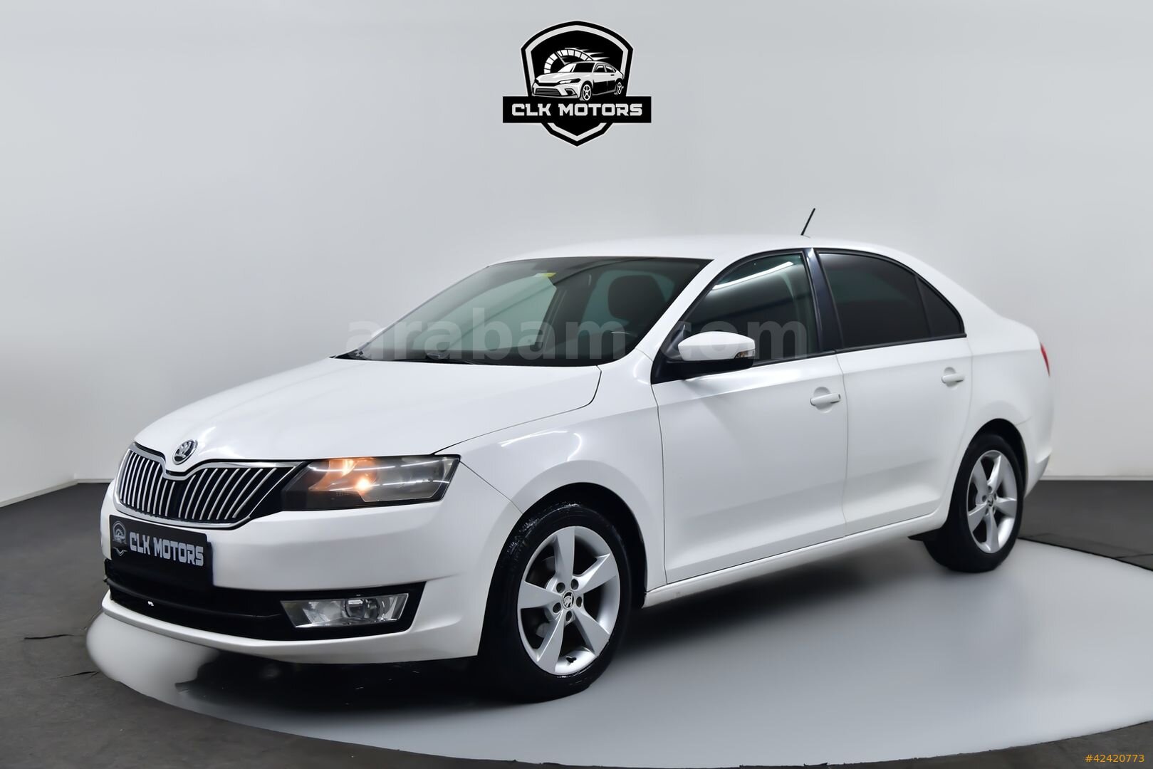 Galeriden Skoda Rapid 1.4 TDI Style 2015 Model İstanbul 165.000 km Beyaz 4