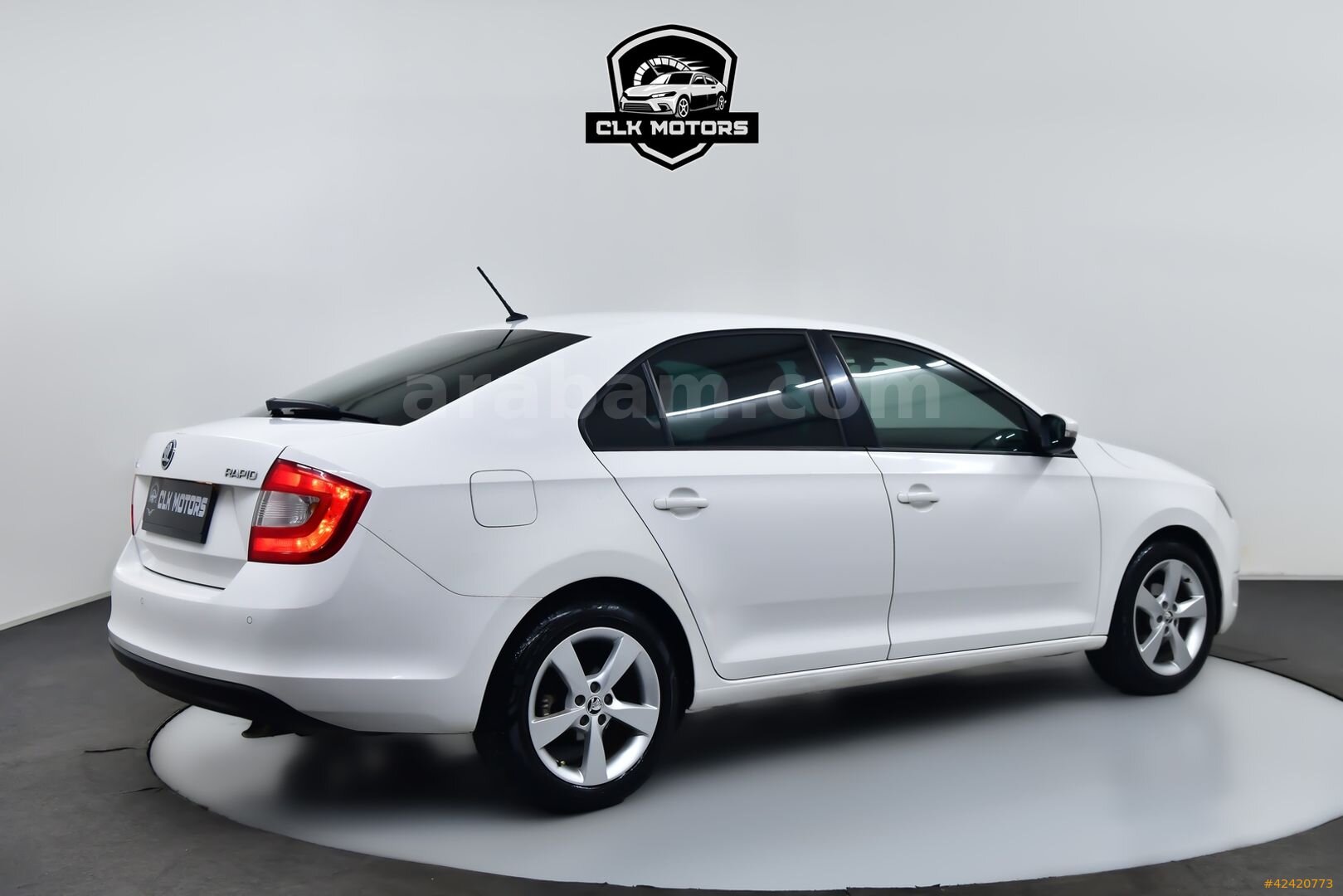 Galeriden Skoda Rapid 1.4 TDI Style 2015 Model İstanbul 165.000 km Beyaz 7