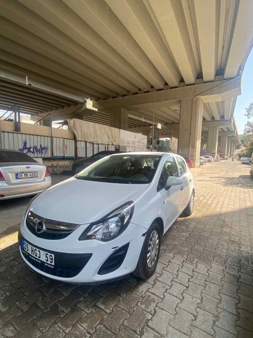Sahibinden Opel Corsa 1.3 CDTI Essentia 2013 Model İzmir 154.000 km Beyaz 2