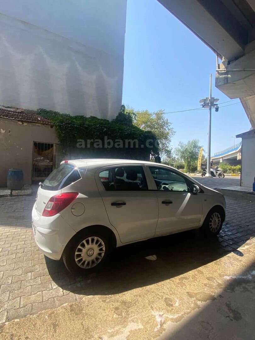 Sahibinden Opel Corsa 1.3 CDTI Essentia 2013 Model İzmir 154.000 km Beyaz 6