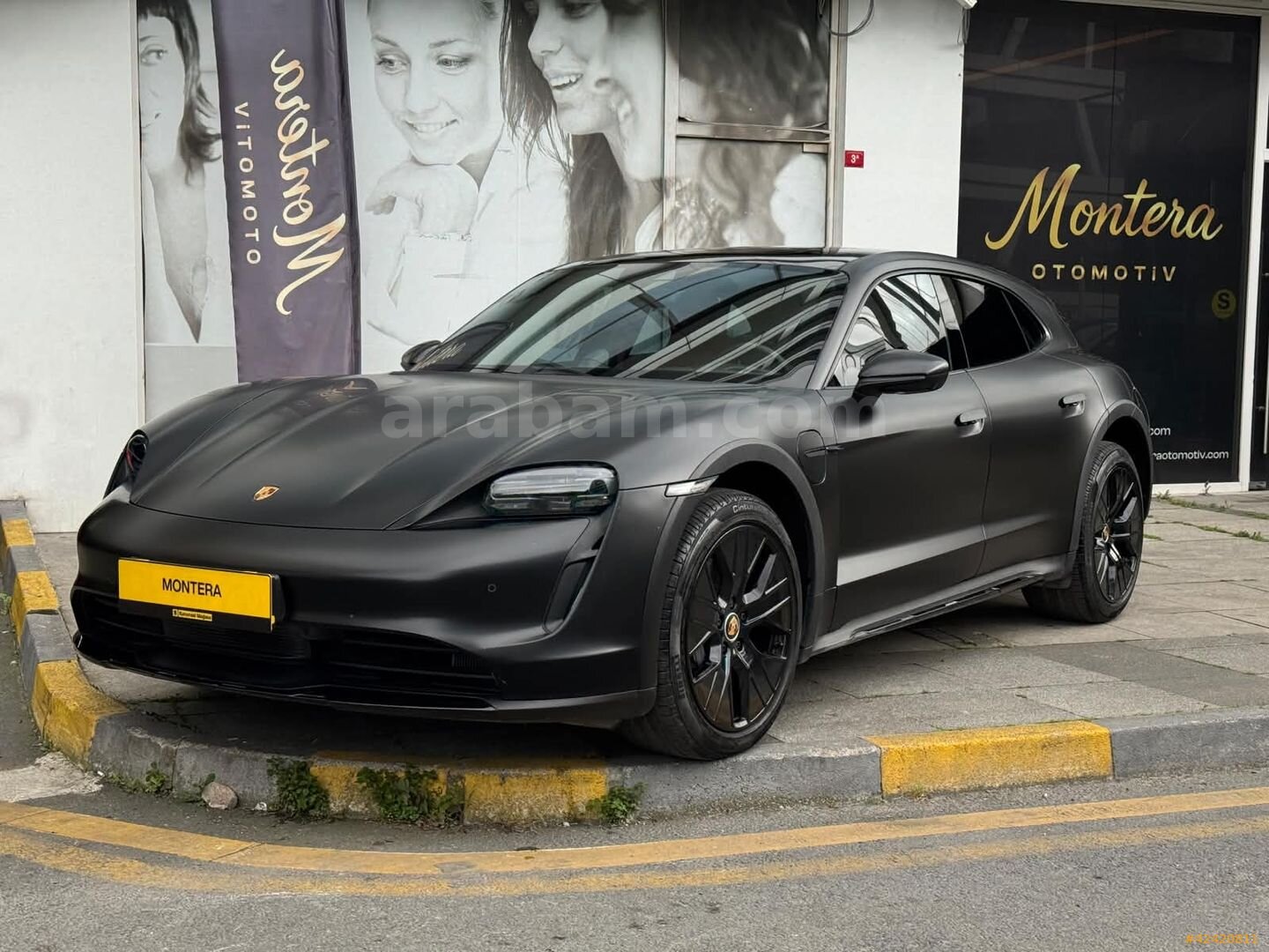 Galeriden Porsche Taycan Elektrik 4 Cross Turismo 2023 Model İstanbul 47.000 km Siyah 3