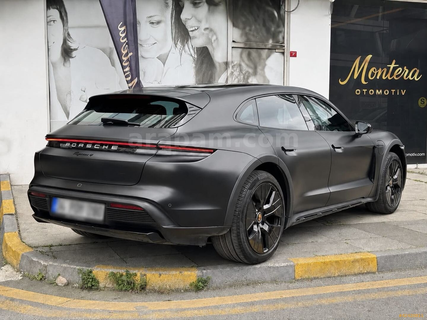 Galeriden Porsche Taycan Elektrik 4 Cross Turismo 2023 Model İstanbul 47.000 km Siyah 7
