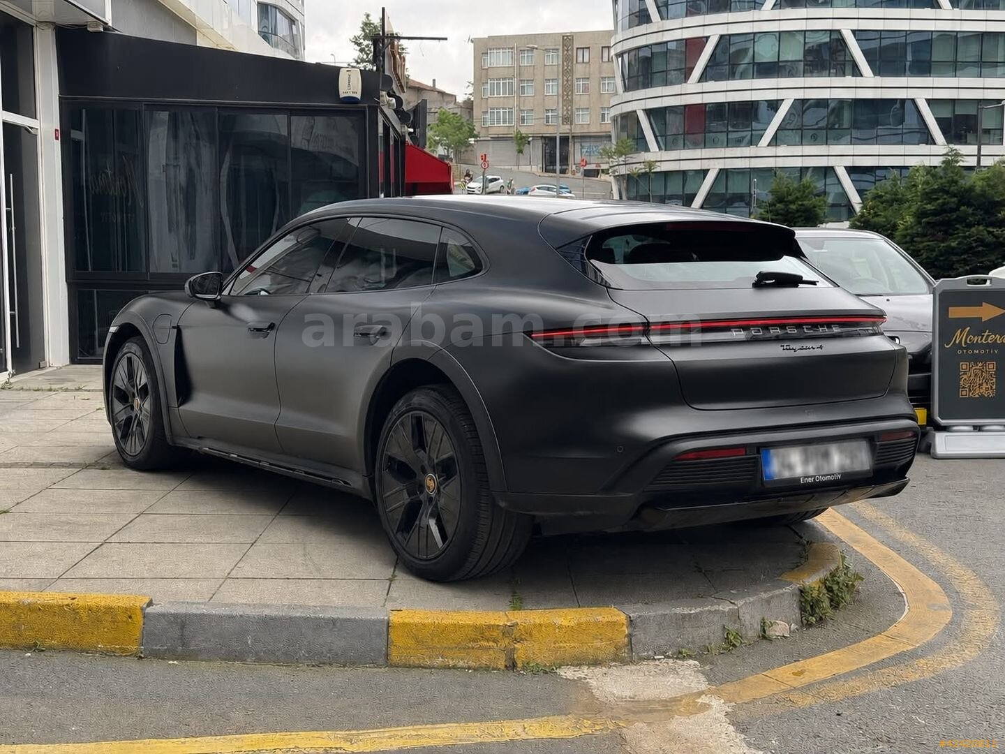 Galeriden Porsche Taycan Elektrik 4 Cross Turismo 2023 Model İstanbul 47.000 km Siyah 5