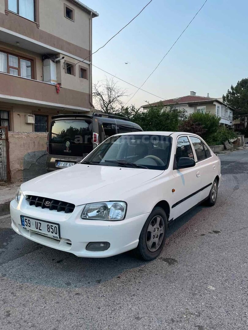 Sahibinden Hyundai Accent 1.3 LX 2002 Model İstanbul 280.000 km Beyaz 3