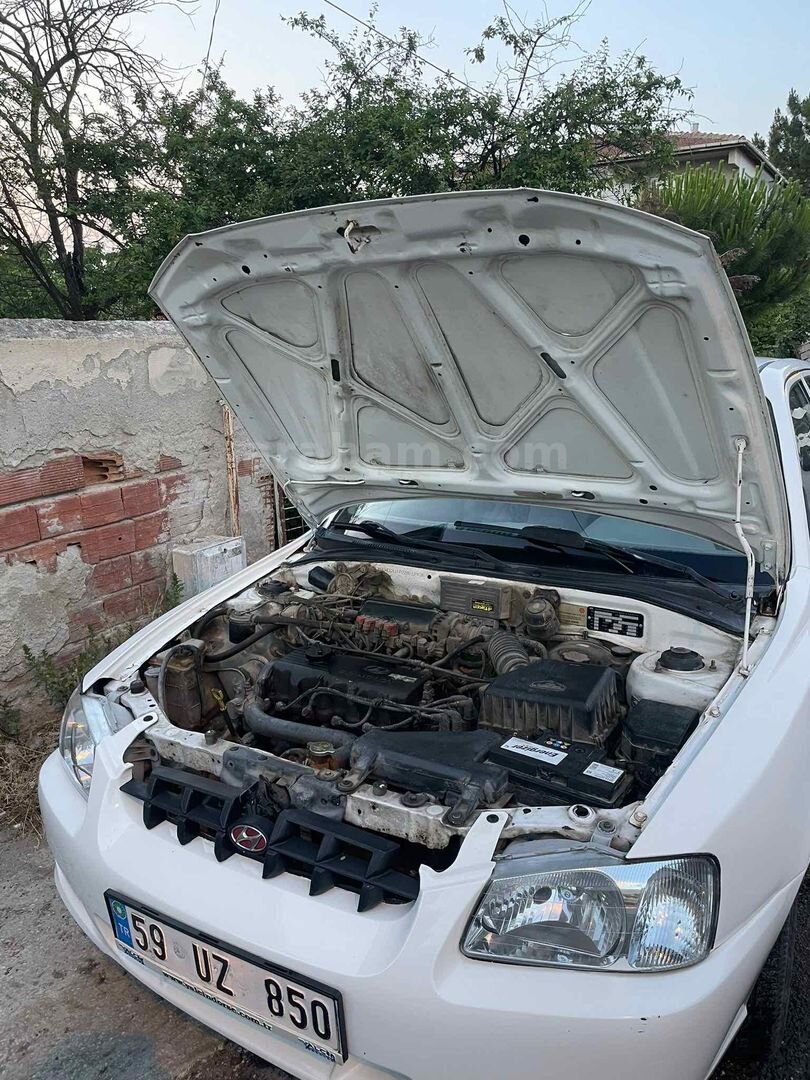 Sahibinden Hyundai Accent 1.3 LX 2002 Model İstanbul 280.000 km Beyaz 1
