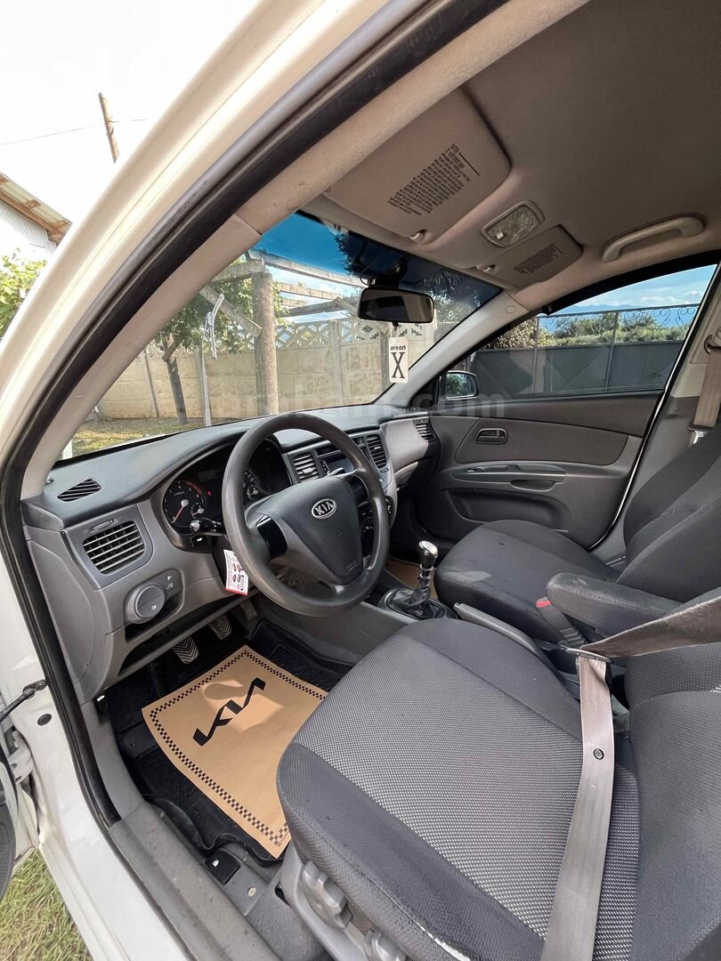 Sahibinden Kia Rio 1.5 CRDi EX Comfort 2008 Model Düzce 305.000 km Beyaz 6