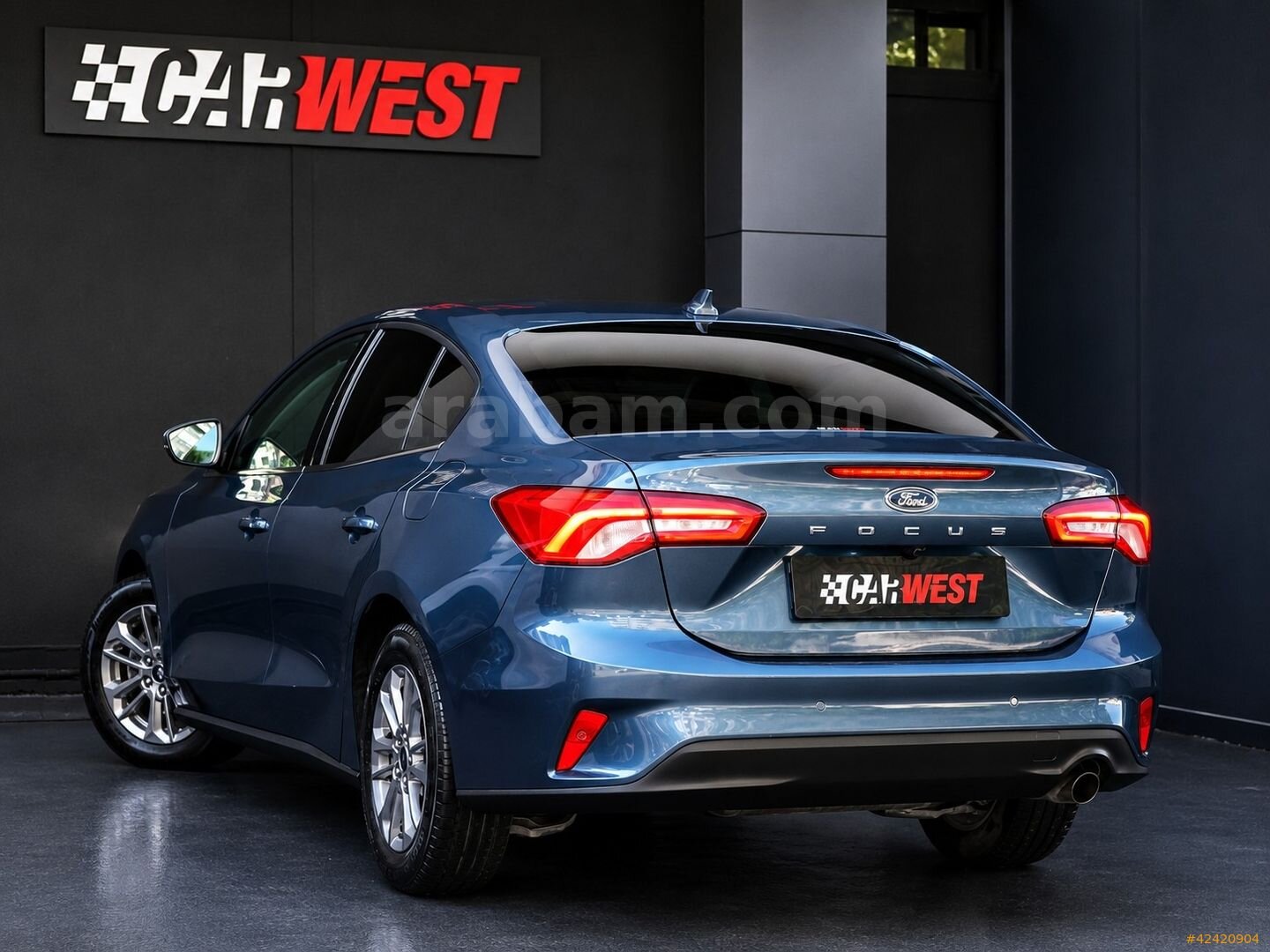 Galeriden Ford Focus 1.5 EcoBlue Titanium Stil 2025 Model İstanbul 50.000 km Mavi 6