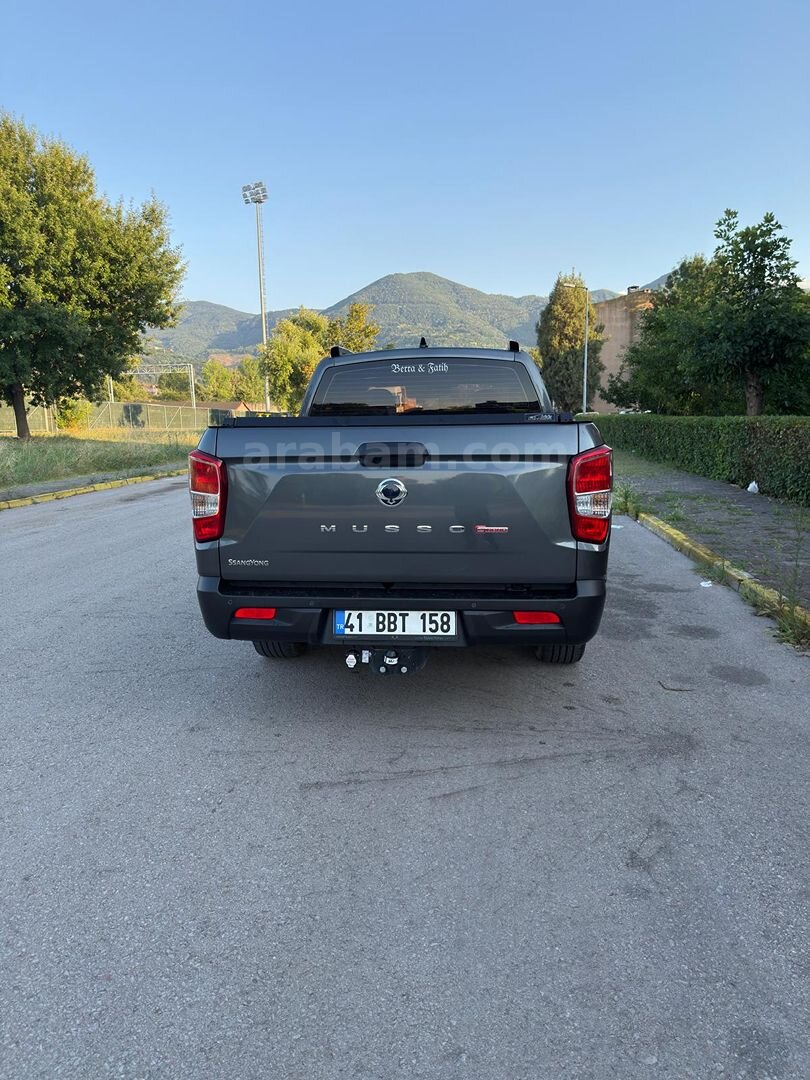 Sahibinden KGM SsangYong Musso Grand 2.2 D Platinum Plus 2023 Model Kocaeli 32.000 km Füme 4