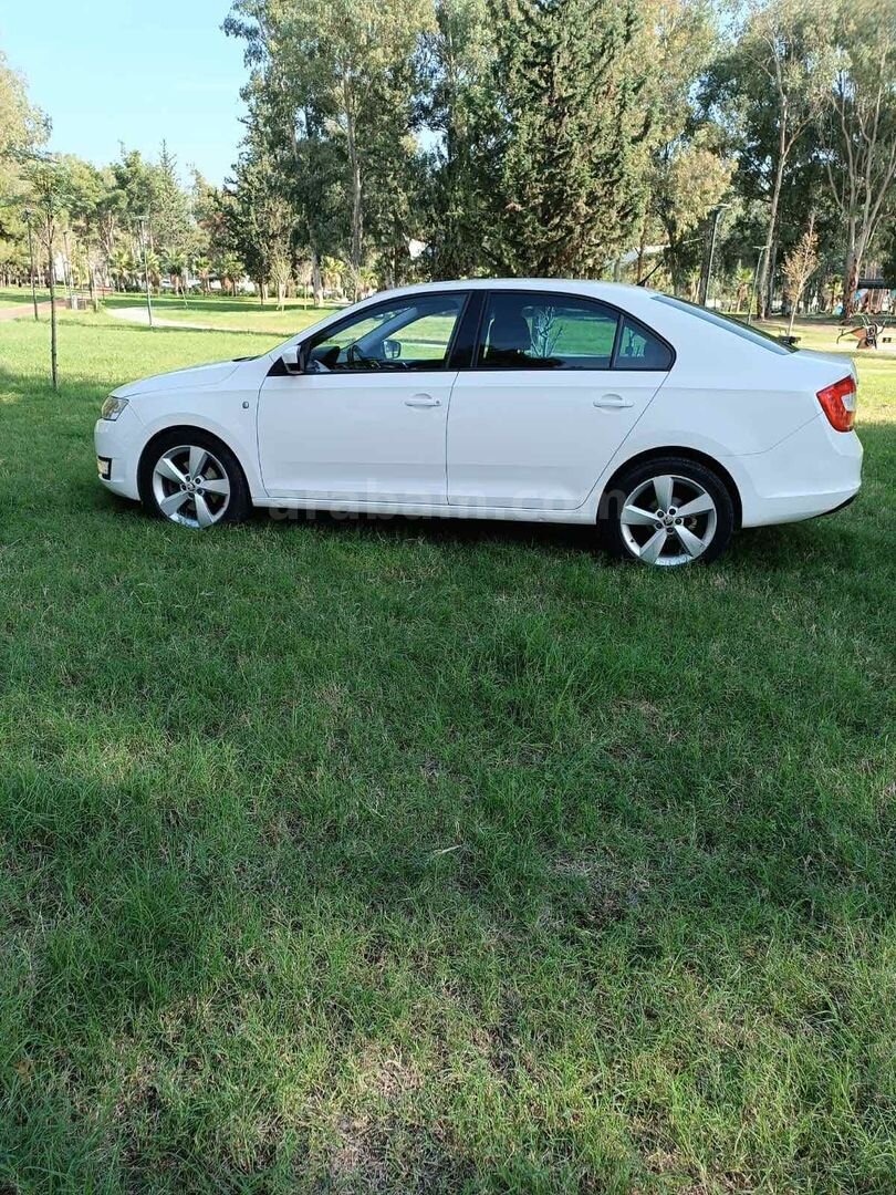 Sahibinden Skoda Rapid 1.6 CR TDI Elegance 2014 Model Hatay 222.000 km Beyaz 2