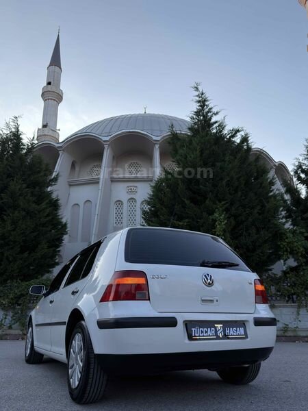 Galeriden Volkswagen Golf 1.6 Trendline 2001 Model Konya 300.000 km Beyaz