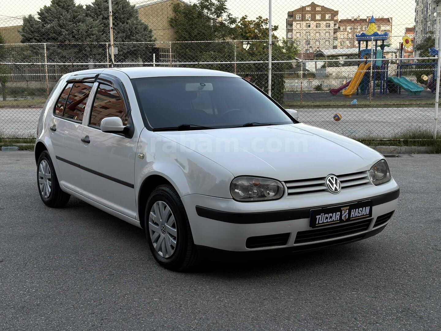 Galeriden Volkswagen Golf 1.6 Trendline 2001 Model Konya 300.000 km Beyaz 6