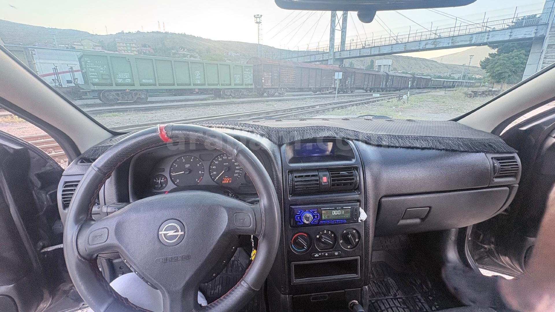 Sahibinden Opel Astra 1.6 CD 2000 Model Bitlis 305.000 km Siyah 7