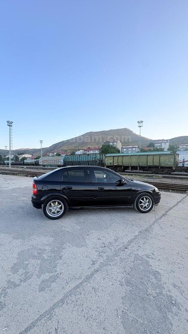 Sahibinden Opel Astra 1.6 CD 2000 Model Bitlis 305.000 km Siyah 6