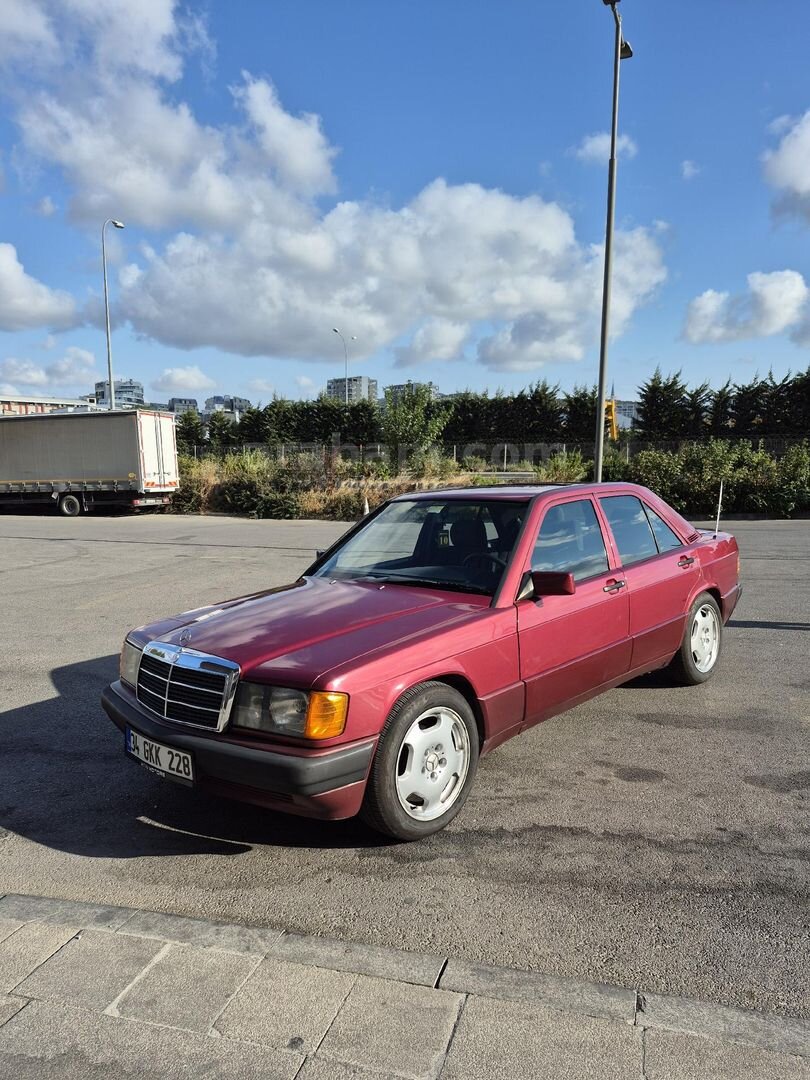 Sahibinden Mercedes - Benz 190 E 1.8 1990 Model İstanbul 120.000 km Bordo 1