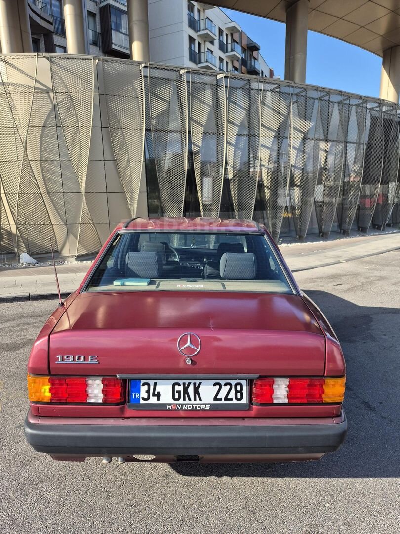 Sahibinden Mercedes - Benz 190 E 1.8 1990 Model İstanbul 120.000 km Bordo 4