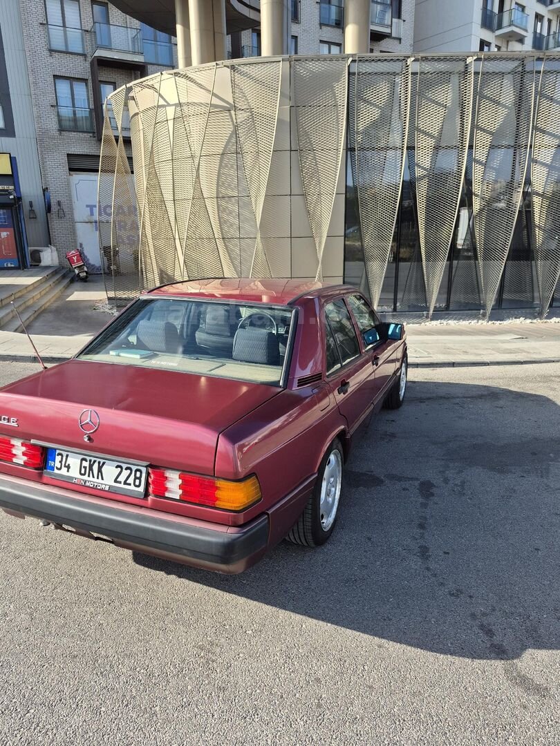 Sahibinden Mercedes - Benz 190 E 1.8 1990 Model İstanbul 120.000 km Bordo 3