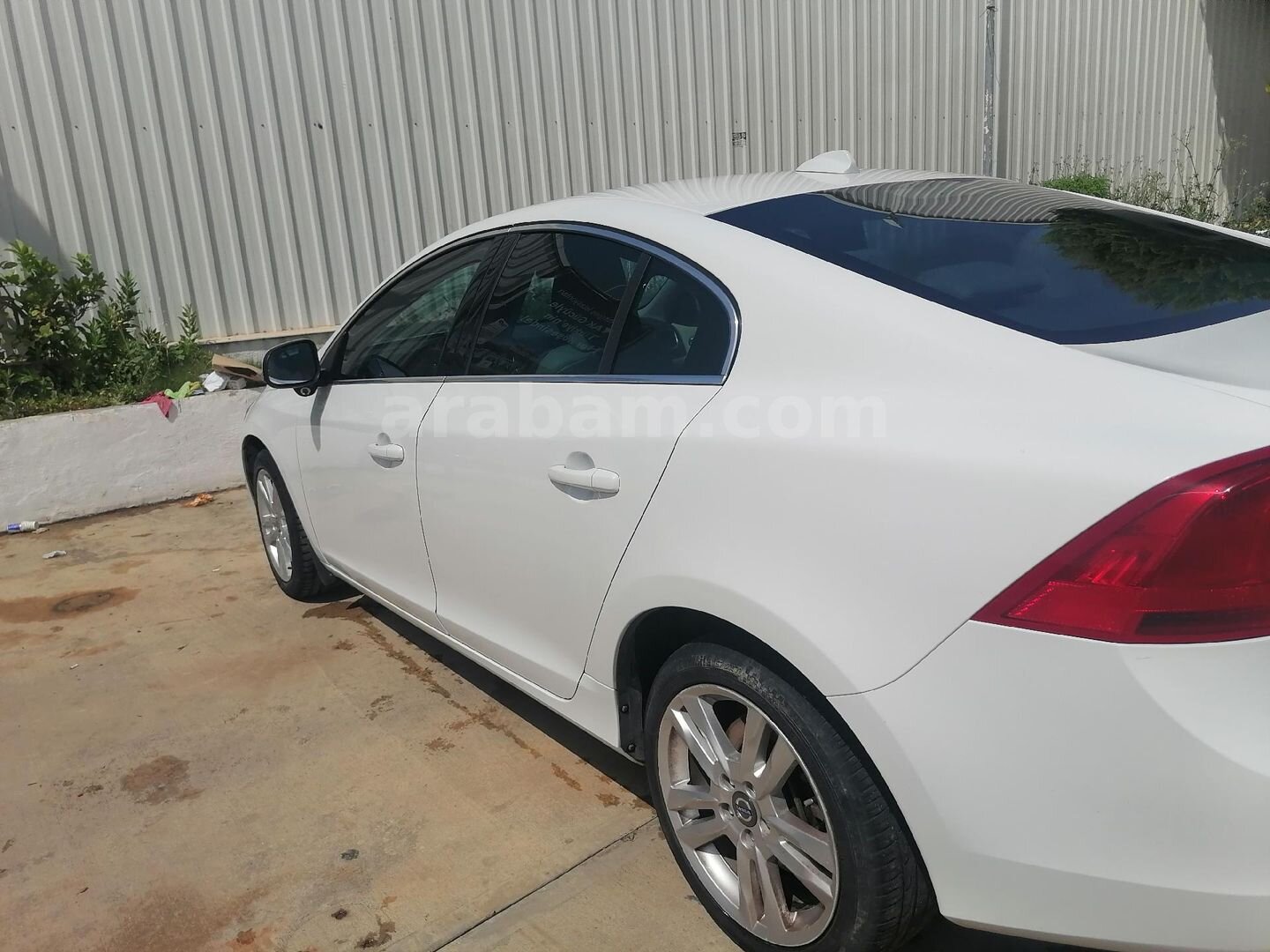 Sahibinden Volvo S60 1.6 T4 Premium 2012 Model Mersin 168.000 km Beyaz 3