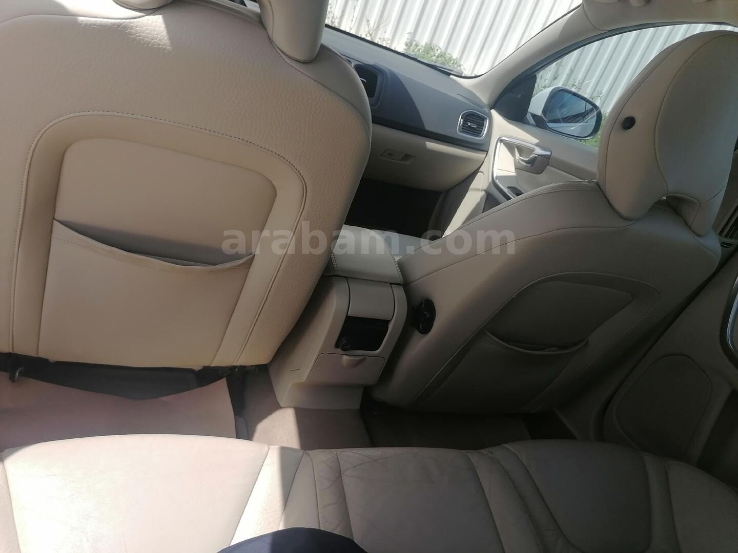 Sahibinden Volvo S60 1.6 T4 Premium 2012 Model Mersin 168.000 km Beyaz 5