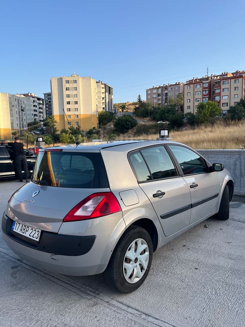 Sahibinden Renault Megane 1.4 Authentique 2005 Model Balıkesir 198.000 km Gri (Gümüş) 1