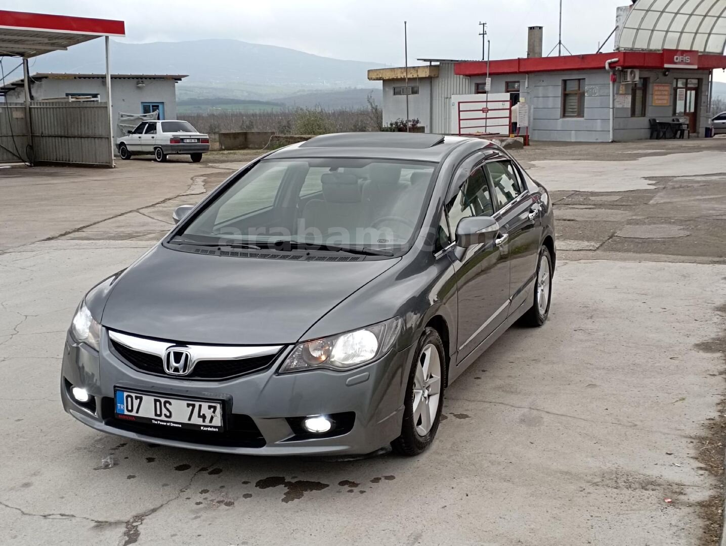 Sahibinden Honda Civic 1.6i VTEC Elegance 2011 Model Balıkesir 198.100 km Gri (metalik) 3