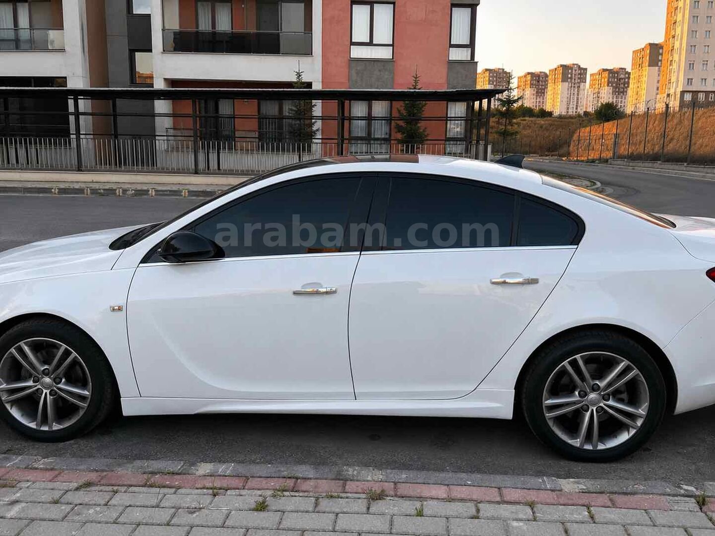 Sahibinden Opel Insignia 1.6 T Edition Elegance 2013 Model İstanbul 144.000 km Beyaz 3