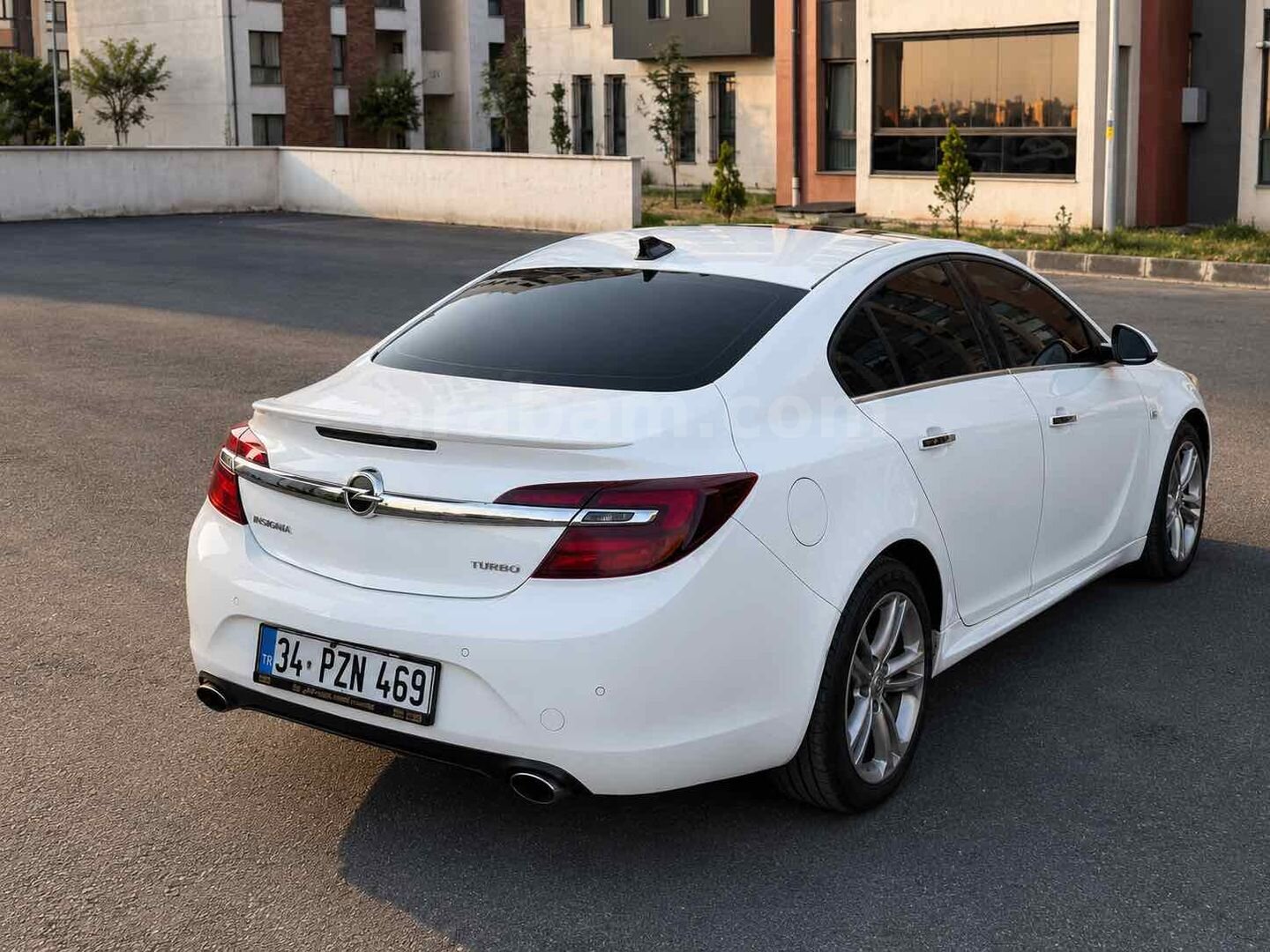 Sahibinden Opel Insignia 1.6 T Edition Elegance 2013 Model İstanbul 144.000 km Beyaz 4